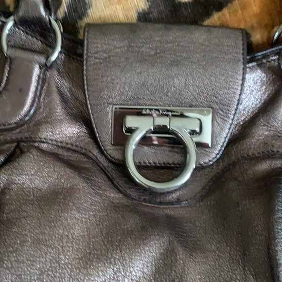 Authentic Salvatore Ferragamo leather satchel bag - Picture 5 of 12